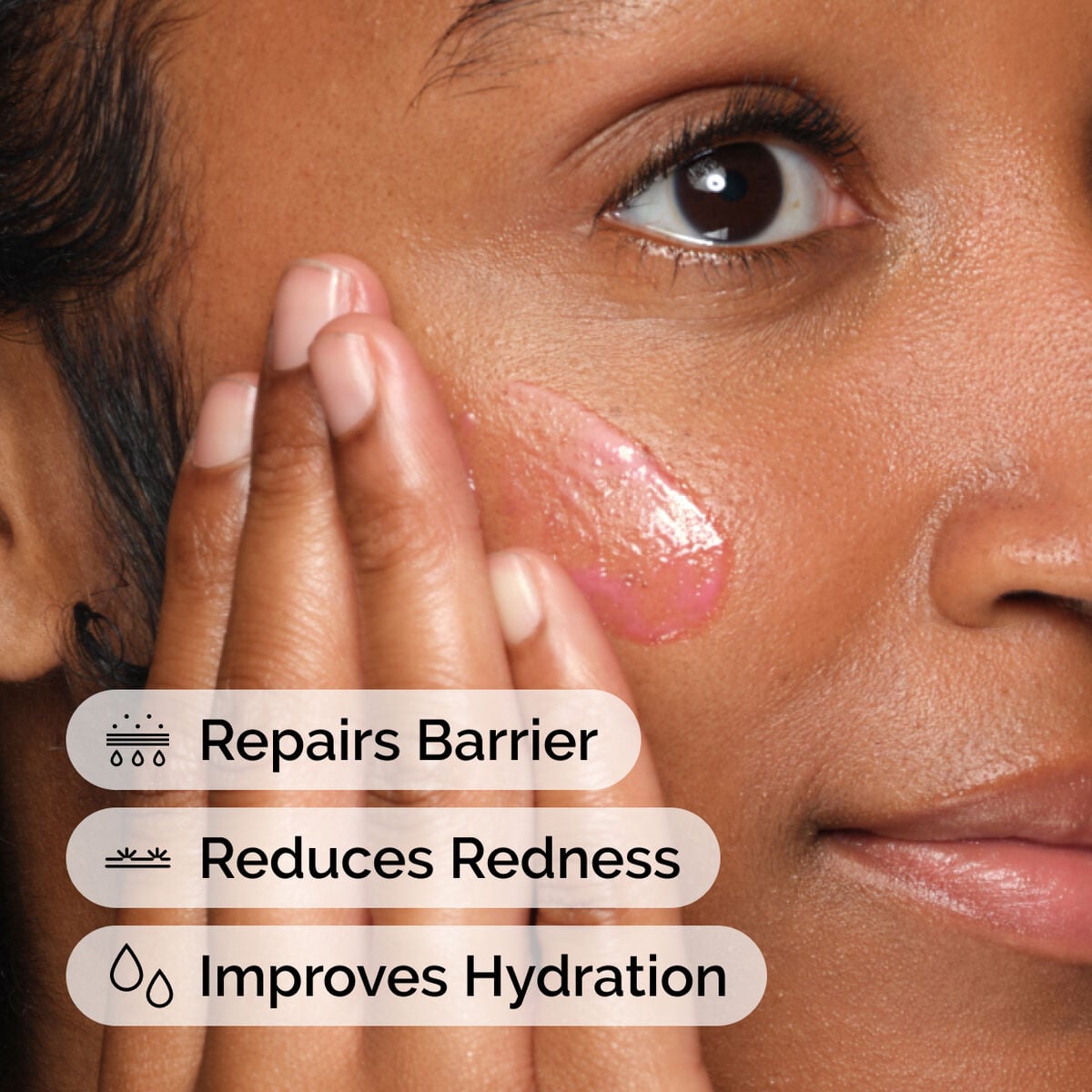 soothing-and-barrier-support-serum-set-h7 ord-soothing-barrier-support-serum-model-application-with-benefits.jpg